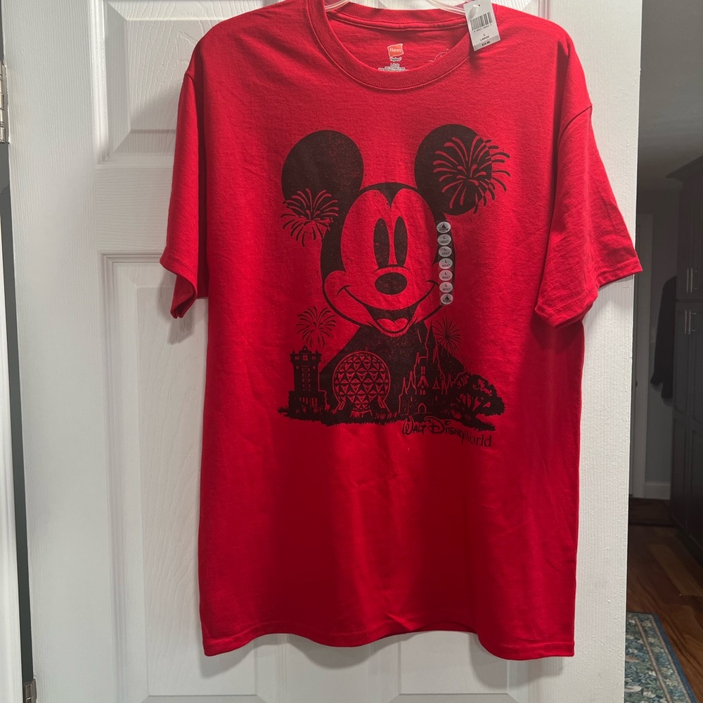 Disney Mickey Mouse T-Shirt Red L